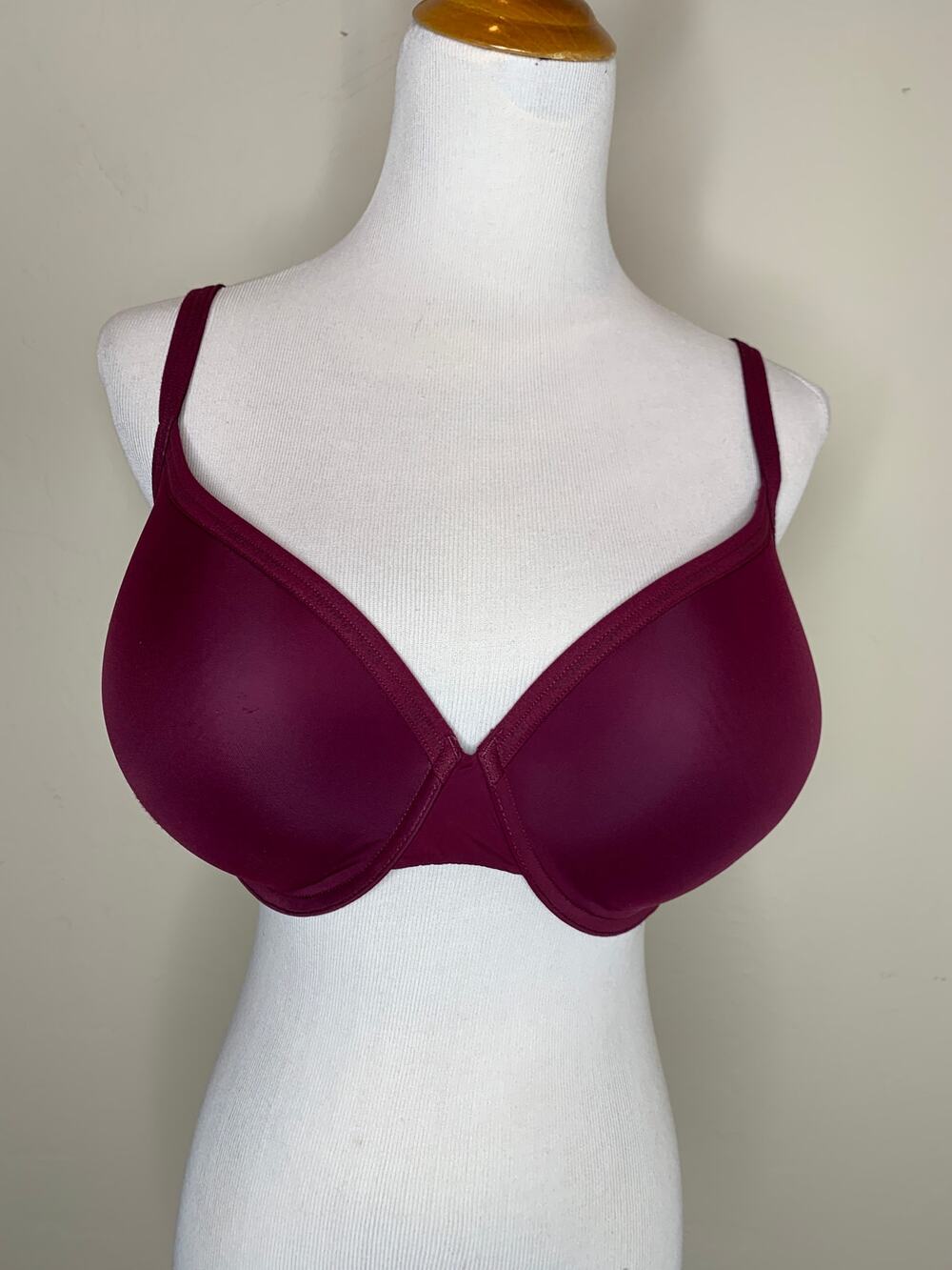 Victoria's Secret T Shirt Bra Lightly Lined Underwire Sz 36 DDD
